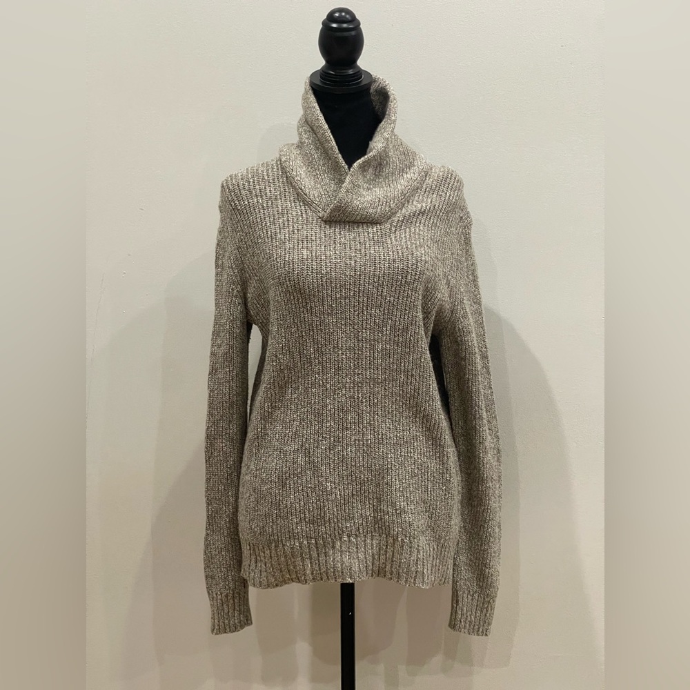 American‎ Eagle XS Beige Cowl Neck Knit Athletic Fit Long Sleeve 3% Wool